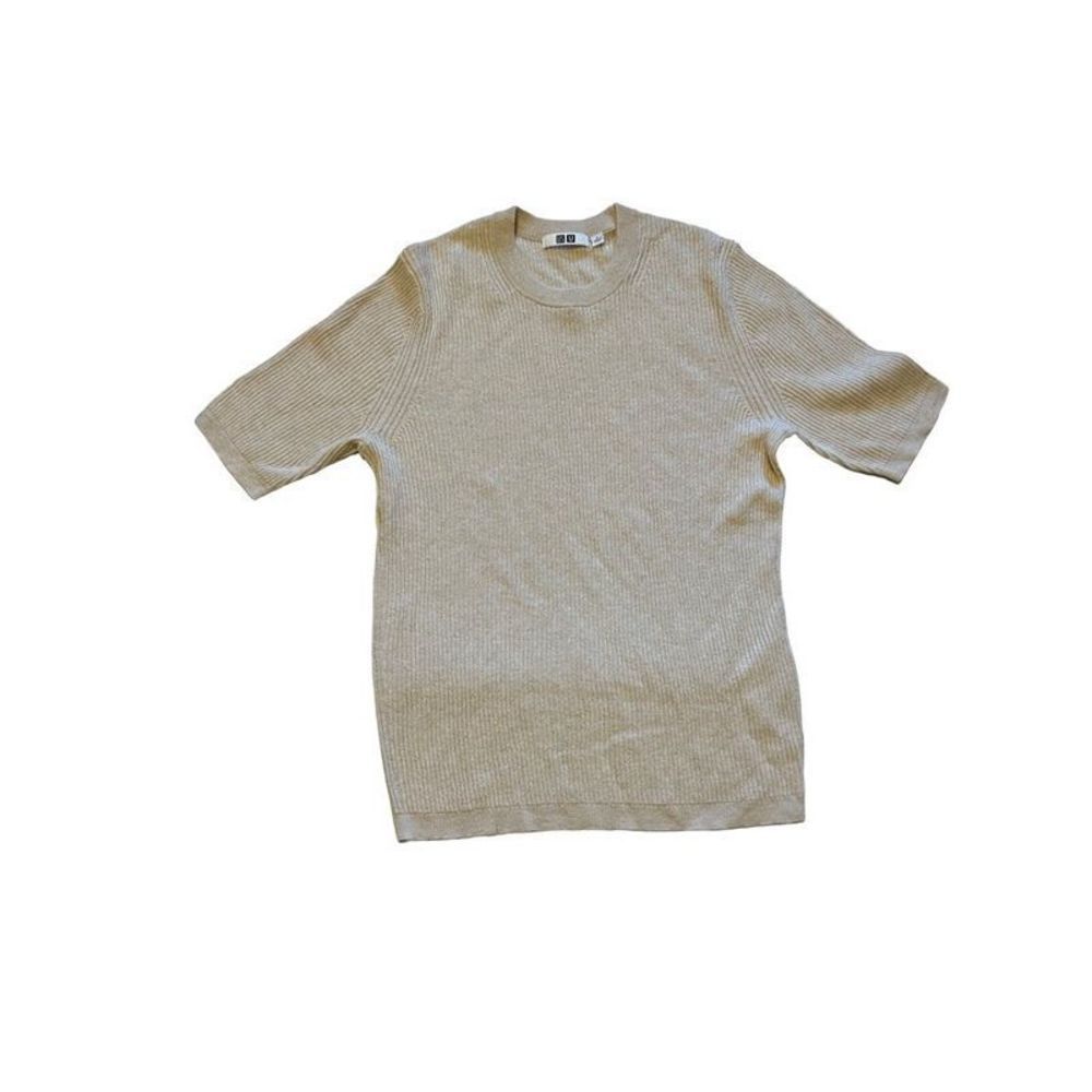 Uniqlo Cream Ribbed Top